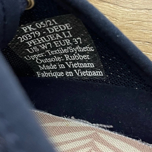 OluKai Pehuea Li Woman’s Size 7 Sneaker Pavement Grey - Picture 8 of 9
